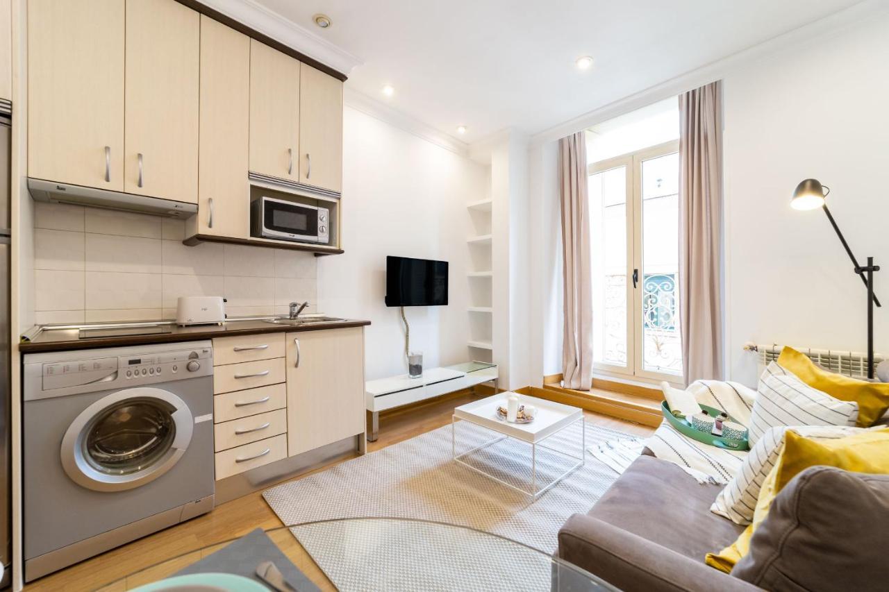 Apartamentos Gran Via Мадрид Экстерьер фото