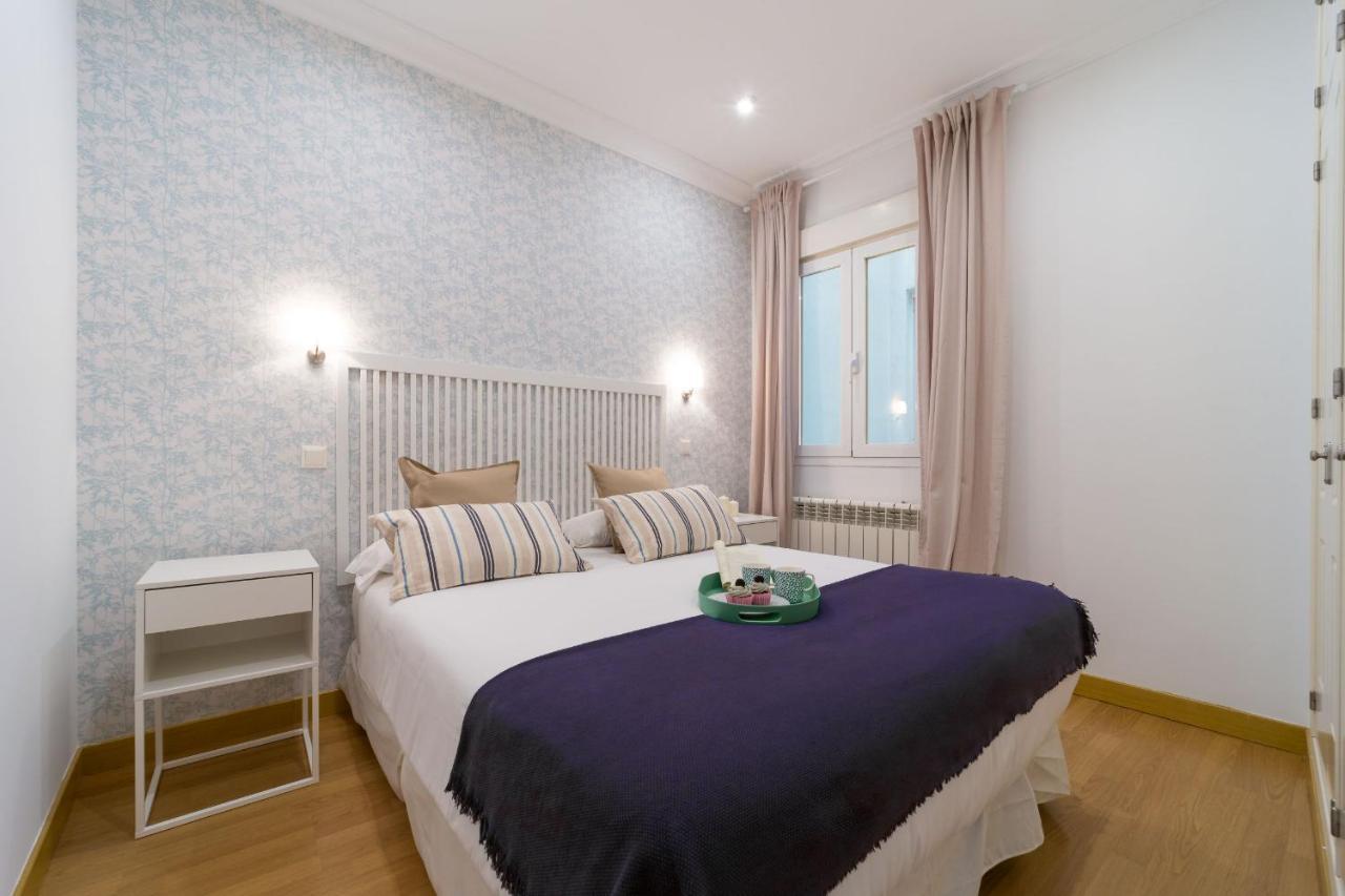 Apartamentos Gran Via Мадрид Экстерьер фото