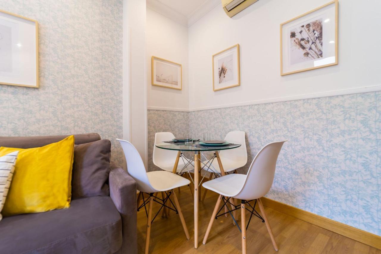 Apartamentos Gran Via Мадрид Экстерьер фото