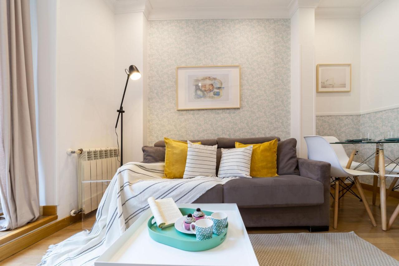 Apartamentos Gran Via Мадрид Экстерьер фото