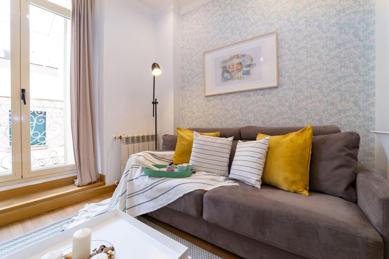Apartamentos Gran Via Мадрид Экстерьер фото