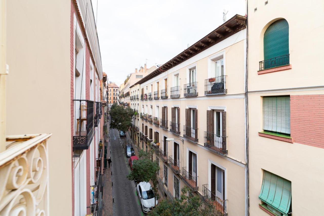 Apartamentos Gran Via Мадрид Экстерьер фото