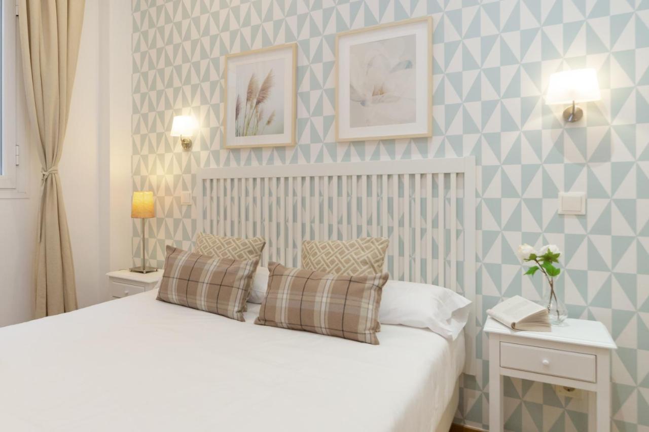 Apartamentos Gran Via Мадрид Экстерьер фото