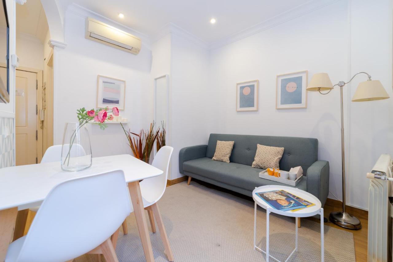 Apartamentos Gran Via Мадрид Экстерьер фото