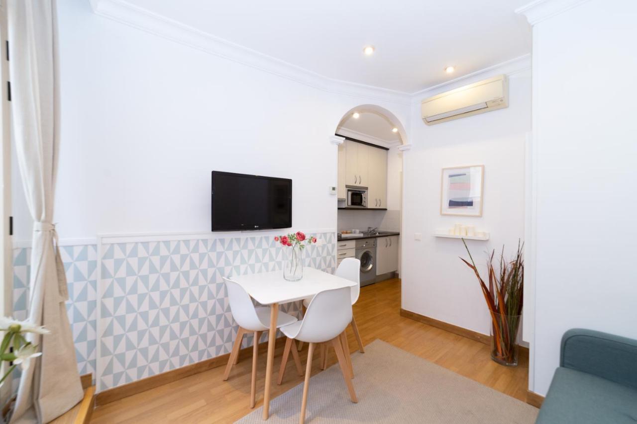 Apartamentos Gran Via Мадрид Экстерьер фото